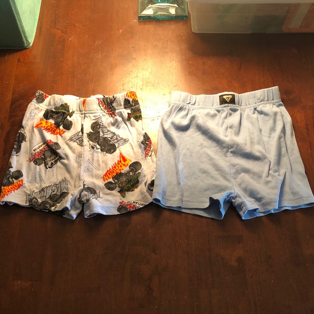 🍄 Monster Truck Pajama Shorts Set - Picture 1 of 4